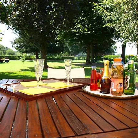 לינה וארוחת בוקר Cascina La Barona 4*